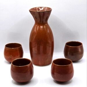 Handmade Vintage Japan Saki Set, Carafe Decanter & 4 Saki Cups, Light Brown